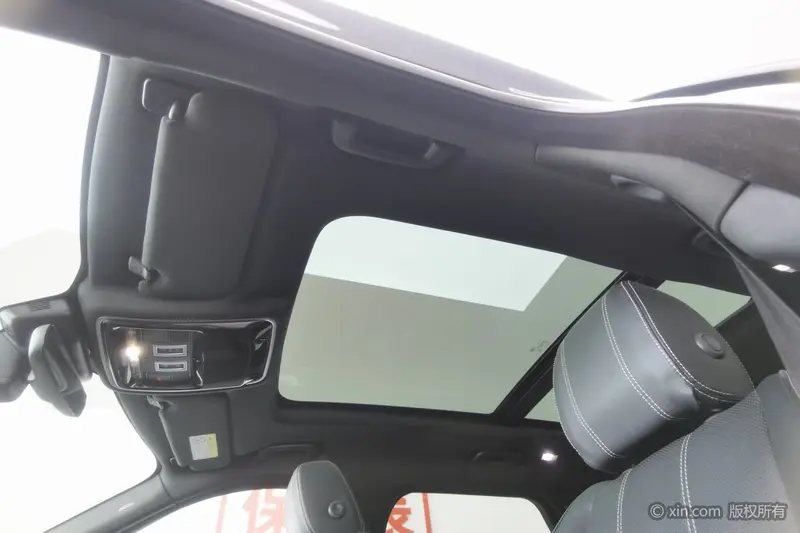 Land Rover Range Rover Velar — фото 14