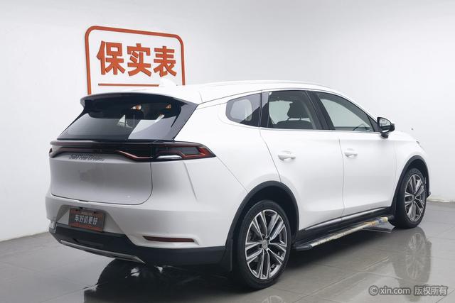 BYD Tang 2018 2.0 T AT Premium 7 V — фото 4