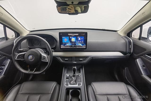 BYD Tang 2018 2.0 T AT Premium 7 V — фото 12
