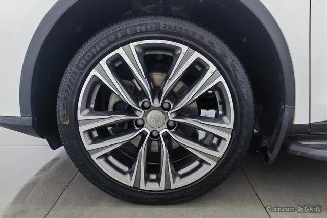 BYD Tang 2018 2.0 T AT Premium 7 V — фото 8