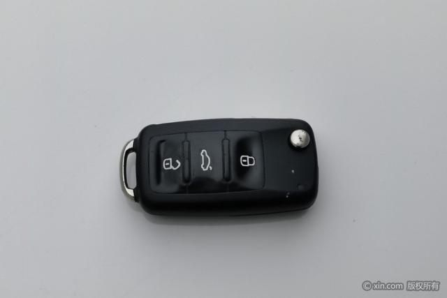 Volkswagen Polo 2016 1.6 L ATComfort — фото 6