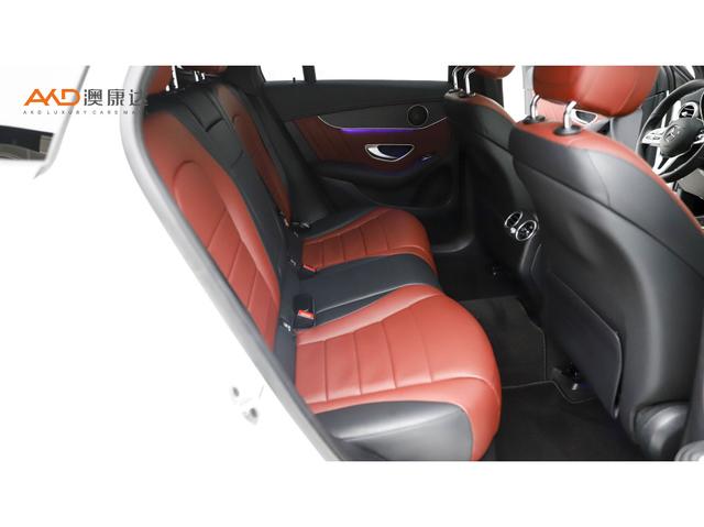 Mercedes-Benz GLC 2023 GLC 300 4 MATIC SUV — фото 5