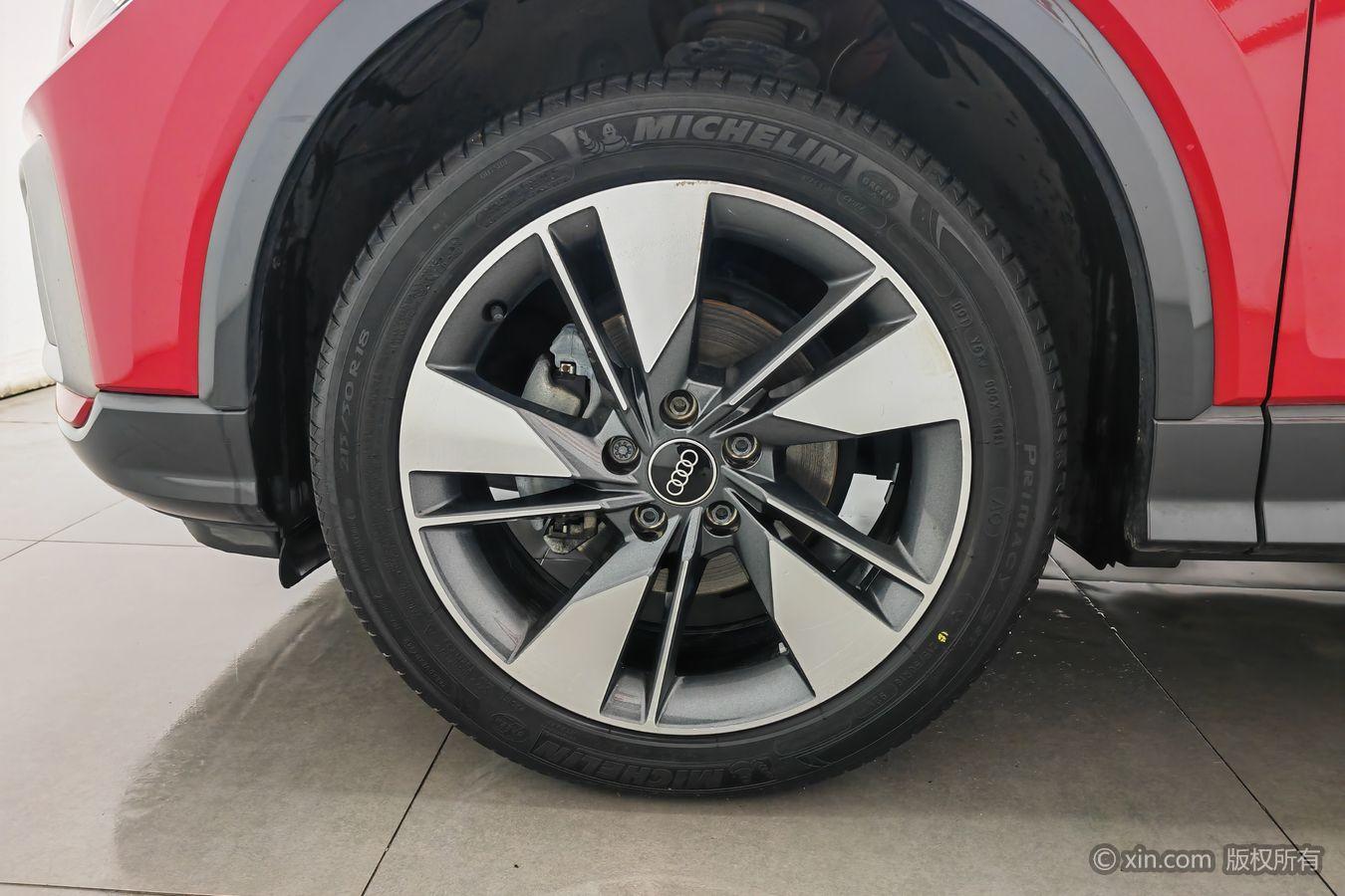 Audi Q2L id 4479273 из Китая 23