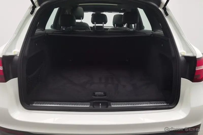 Mercedes-Benz GLC 200 4MATIC — фото 18