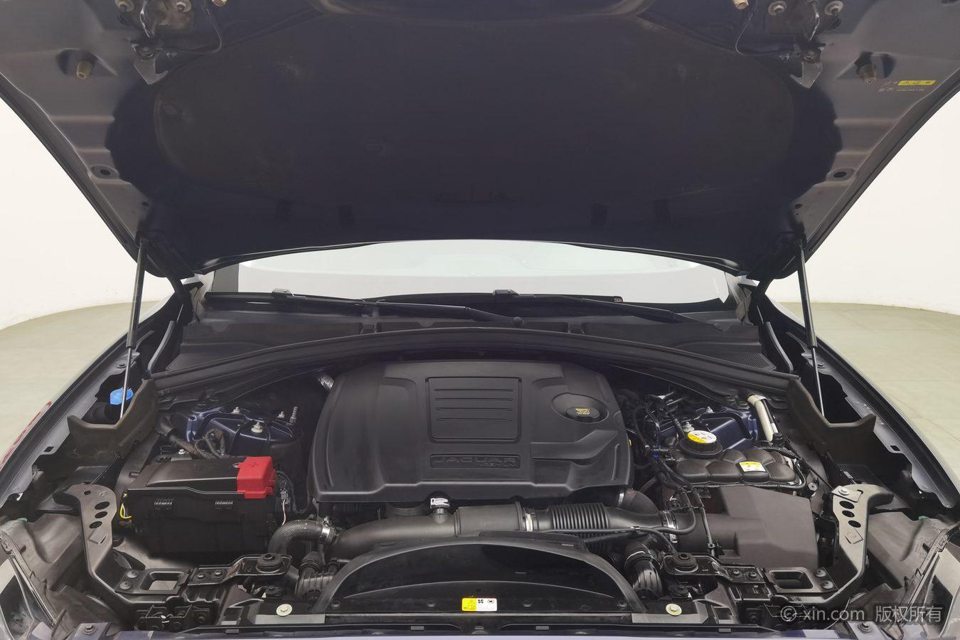 Jaguar F-Pace 2018 2.0T Premium