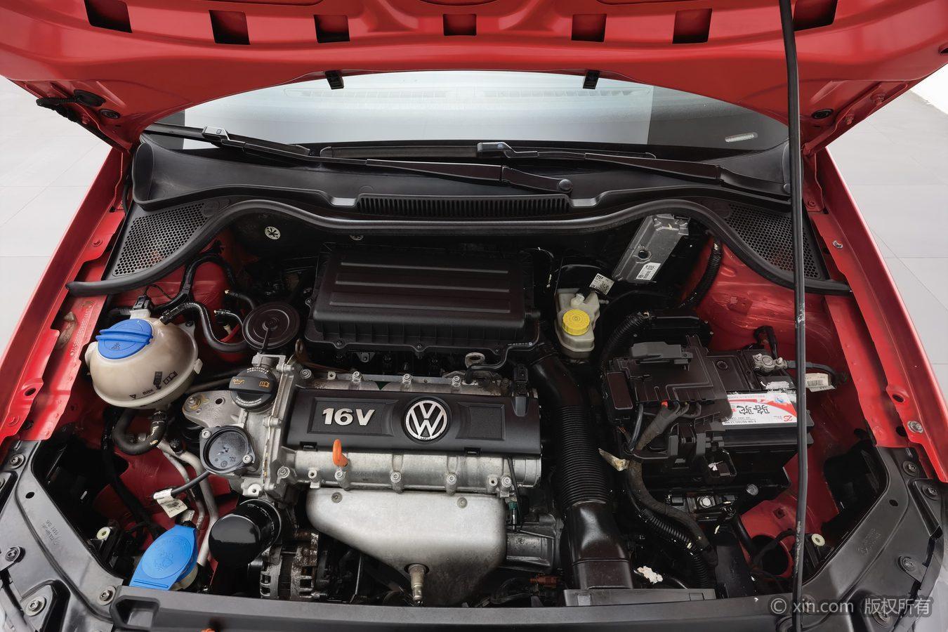 Volkswagen Polo 2011 1.6L AT