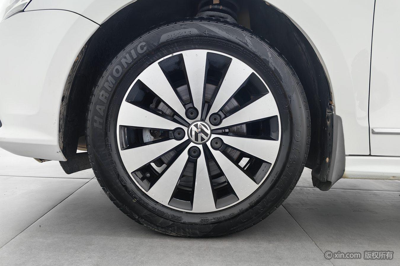 Volkswagen Sagitar 2017 1.6L AT Comfort