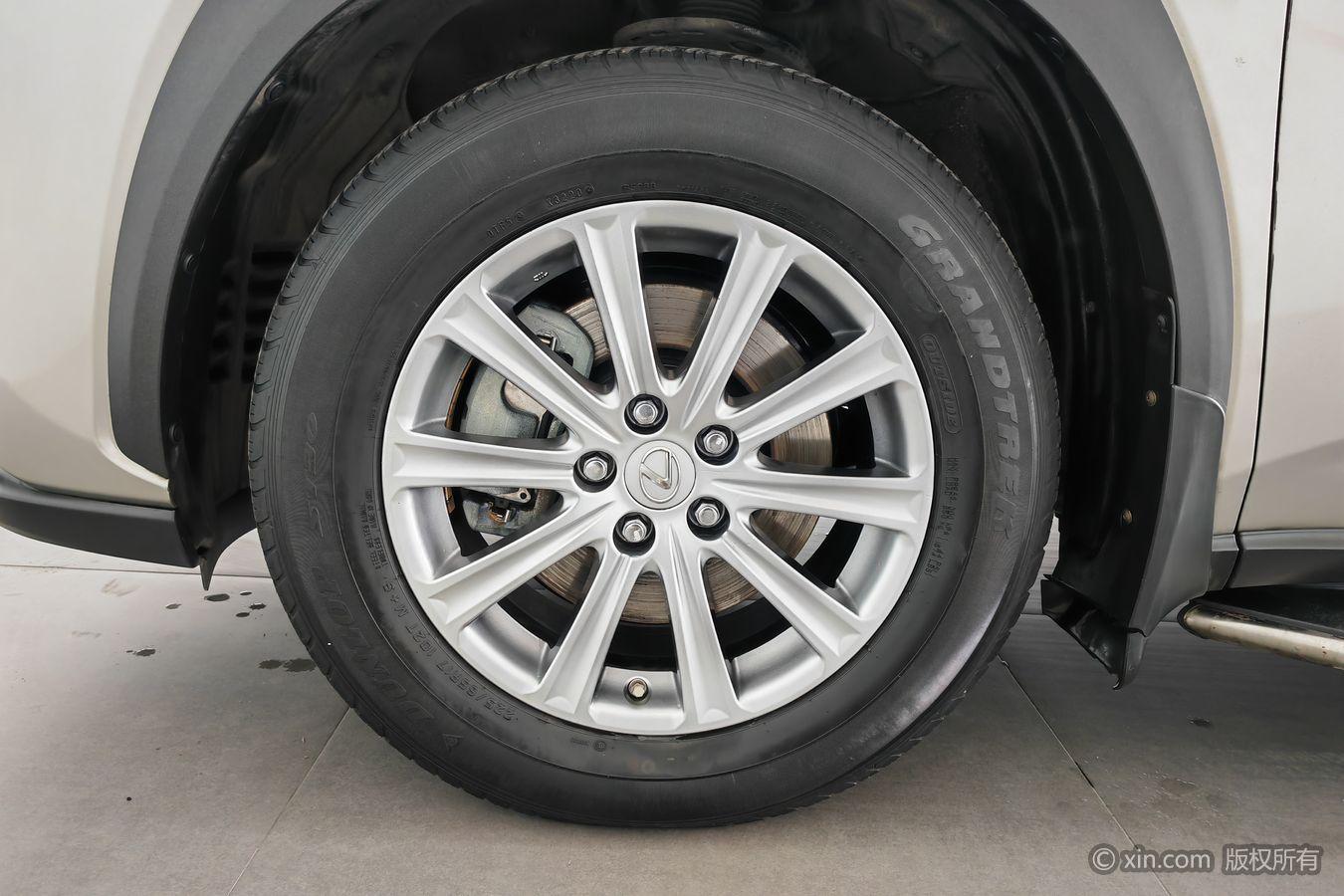 Lexus NX 2018 300 V