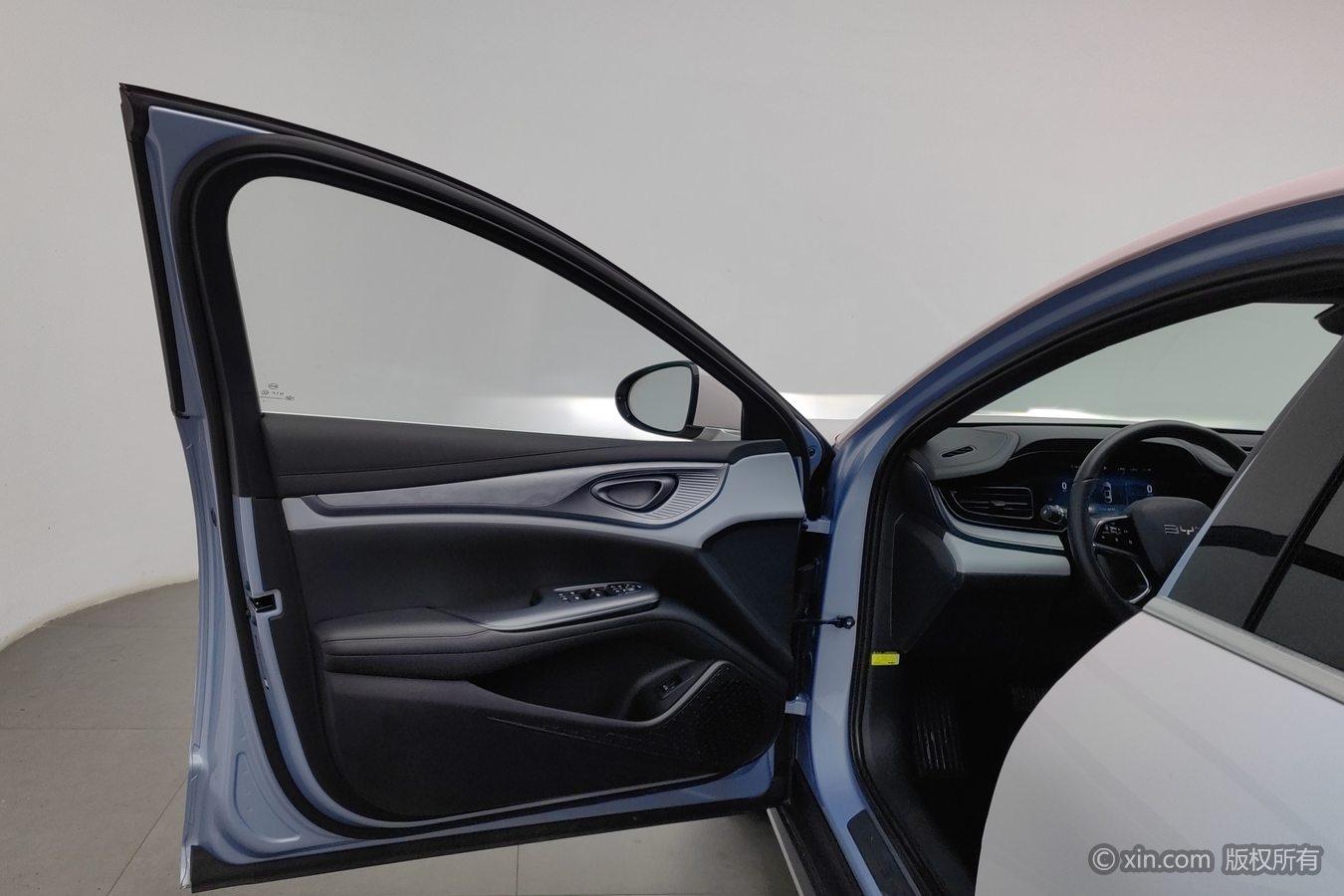 BYD Seal DM 2024 rong yao ban DM-i 1.5L 121KM Люкс