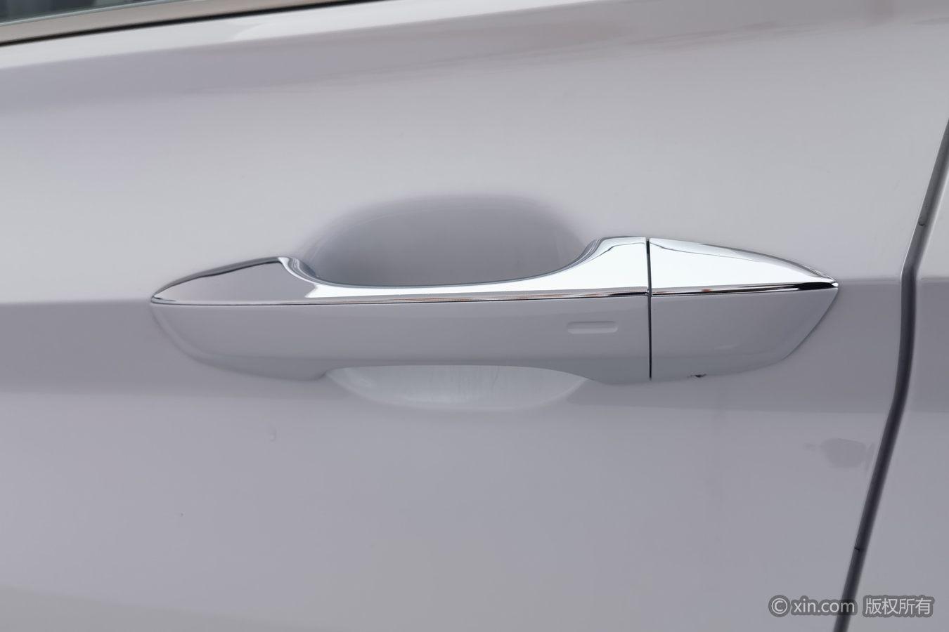 Volkswagen Sagitar 2025 300TSI DSG