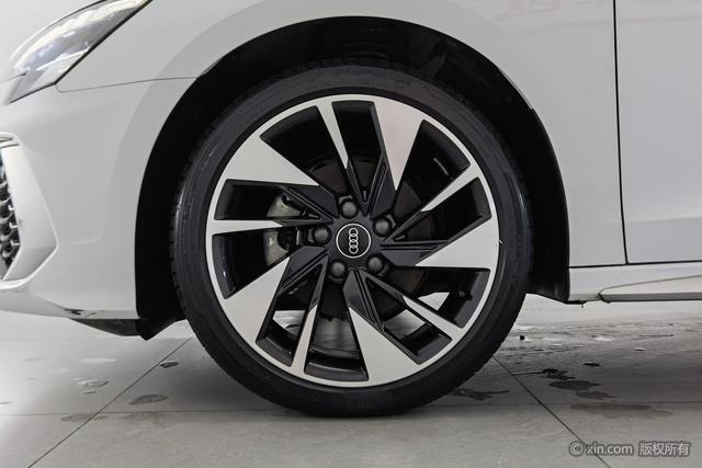 Audi A3 2024 A 3 L Limousine 35 TFSI Sport — фото 8