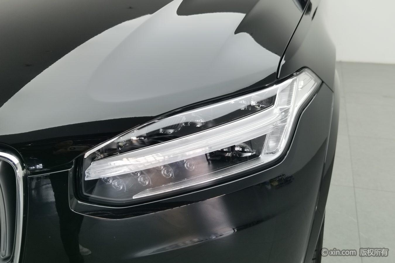 Volvo XC90 2023 B6 Luxury 7 мест