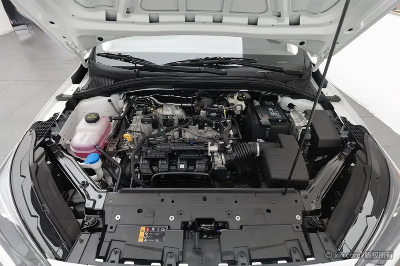 Roewe i5 — фото 6