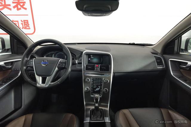 Volvo XC60 2015 T 5 AWD — фото 13