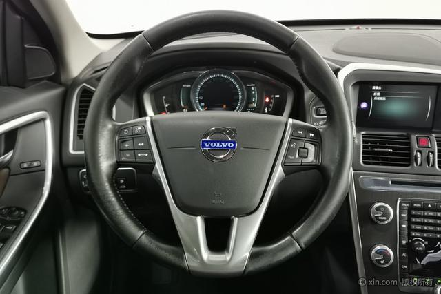 Volvo XC60 2015 T 5 AWD — фото 14
