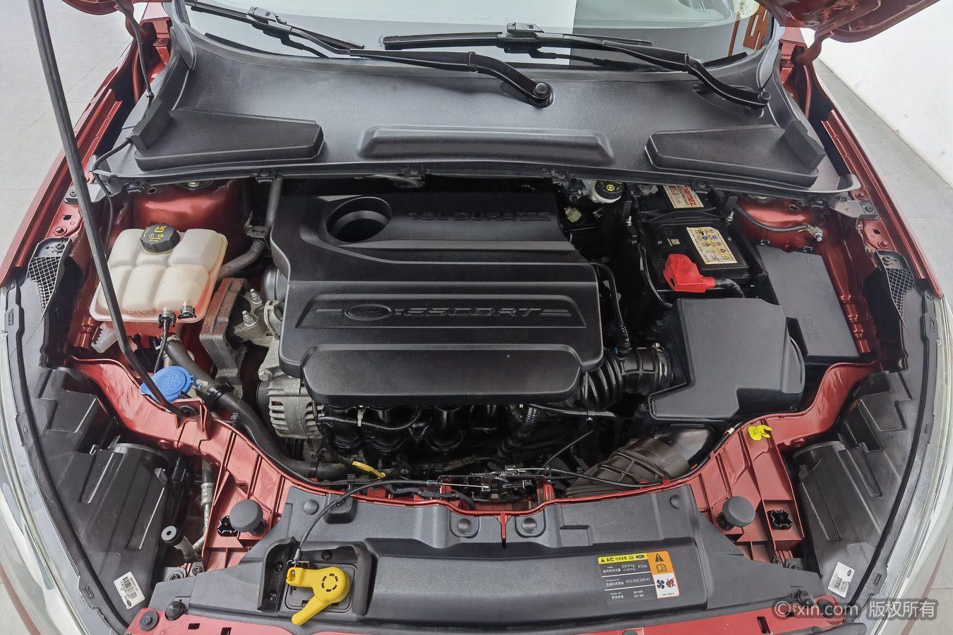 Ford Escort 2015 1.5L MT Fashion