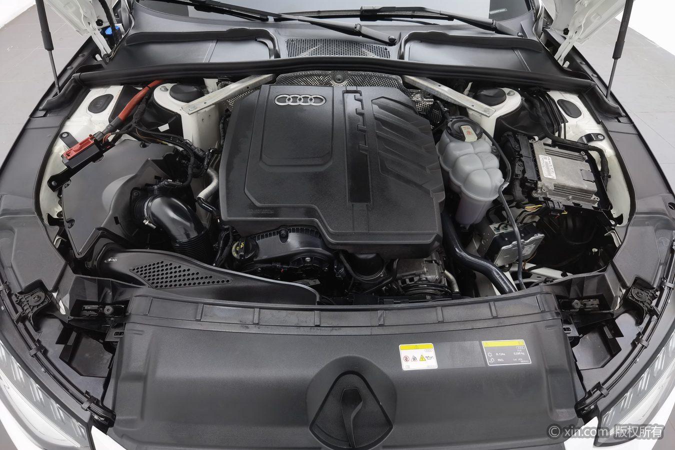 Audi A4L 2023 40 TFSI Luxury