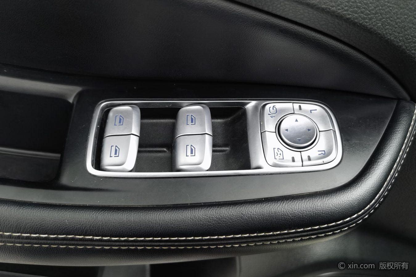 Roewe RX8 — фотографии объявления, Фото 13