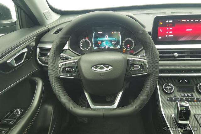 Chery Tiggo 8 2019 1.6 TGDI AT — фото 15