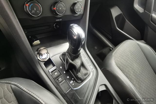 Volkswagen Tiguan L 2019 330 TSI AT 2 WD VI — фото 14