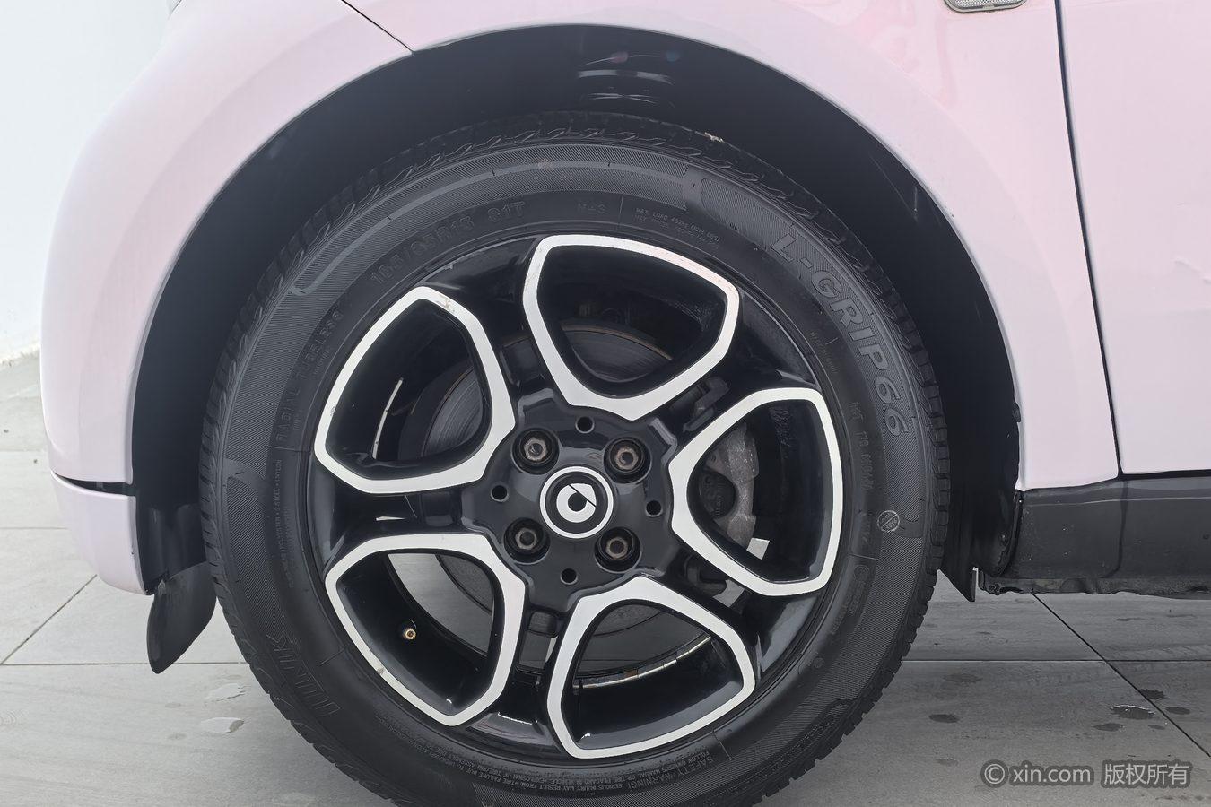 Smart fortwo 2019 0.9T 66 VI