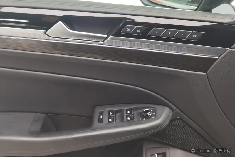 Volkswagen Phideon — фото 18