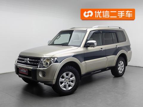 Mitsubishi Pajero (Import)