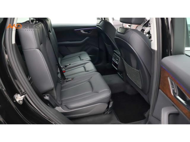 Audi Q7 2024 55 TFSI quattro S line Sport — фото 10