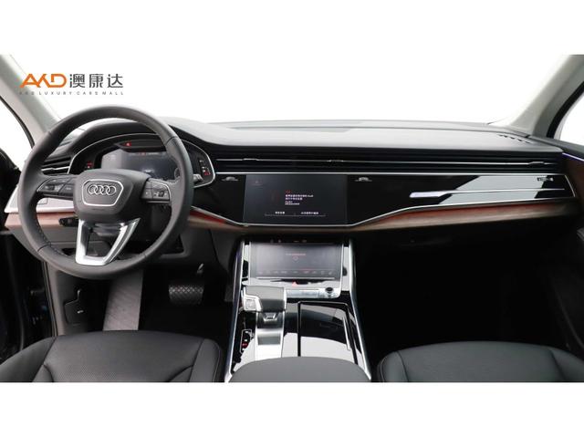 Audi Q7 2024 55 TFSI quattro S line Sport — фото 6