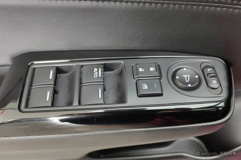 Honda Jade 210TURBO CVT люкс 5 — фото 17