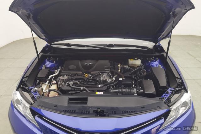 Toyota Camry 2018 2.5 HG — фото 5