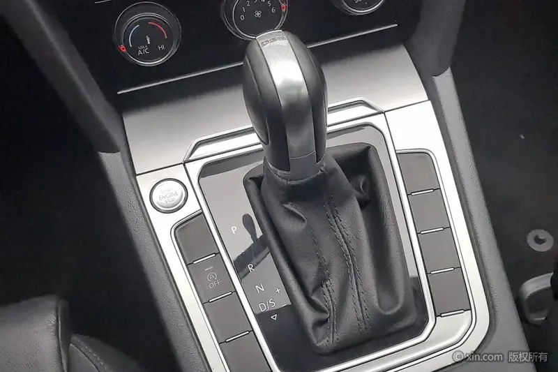 Volkswagen Magotan — фото 10
