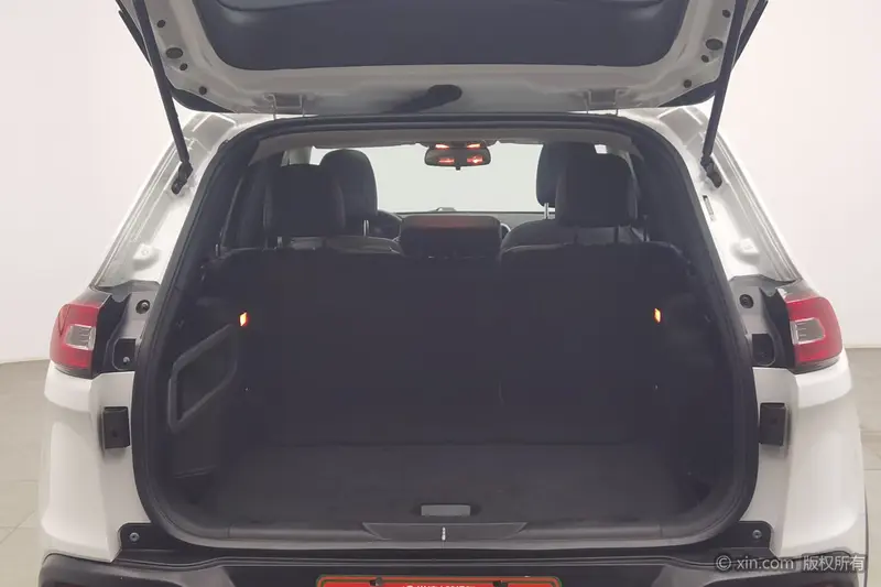 Jeep Cherokee — фото 16