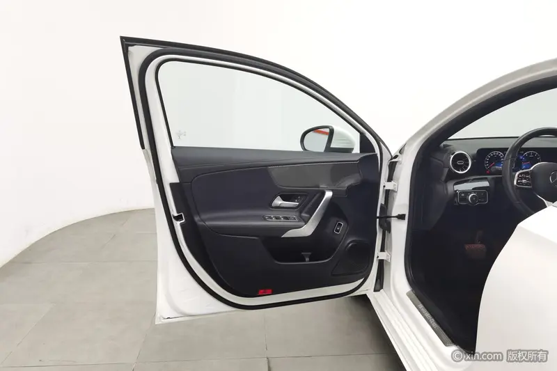 Mercedes-Benz A-Class — фото 15