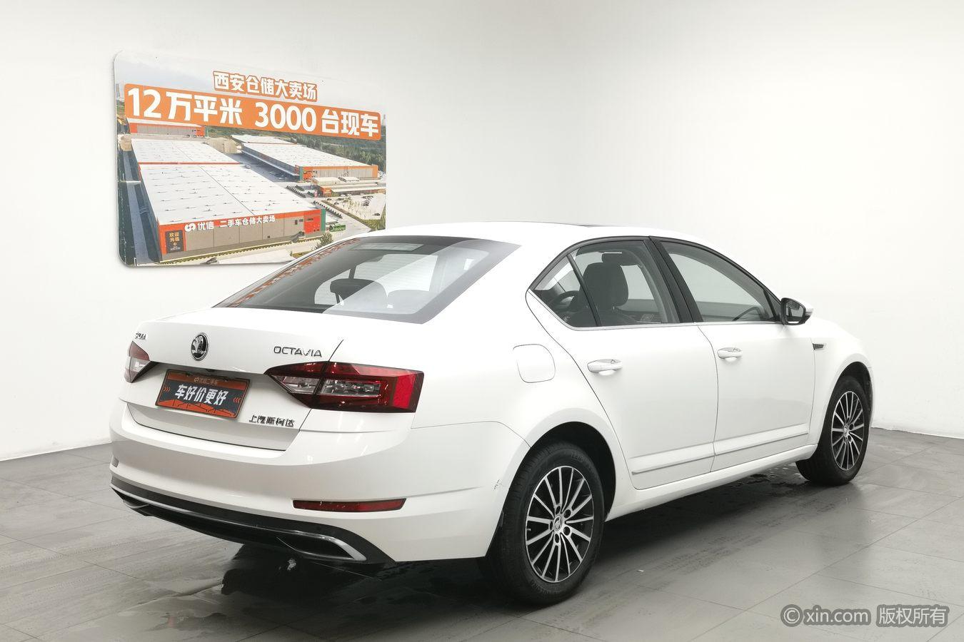 Skoda Octavia 2018 1.6L AT Luxury