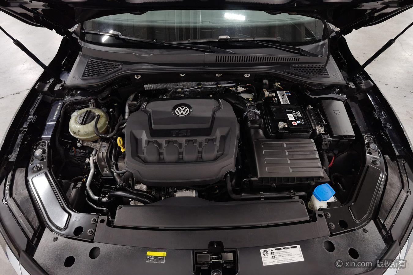 Volkswagen Passat 2020 330TSI Luxury VI