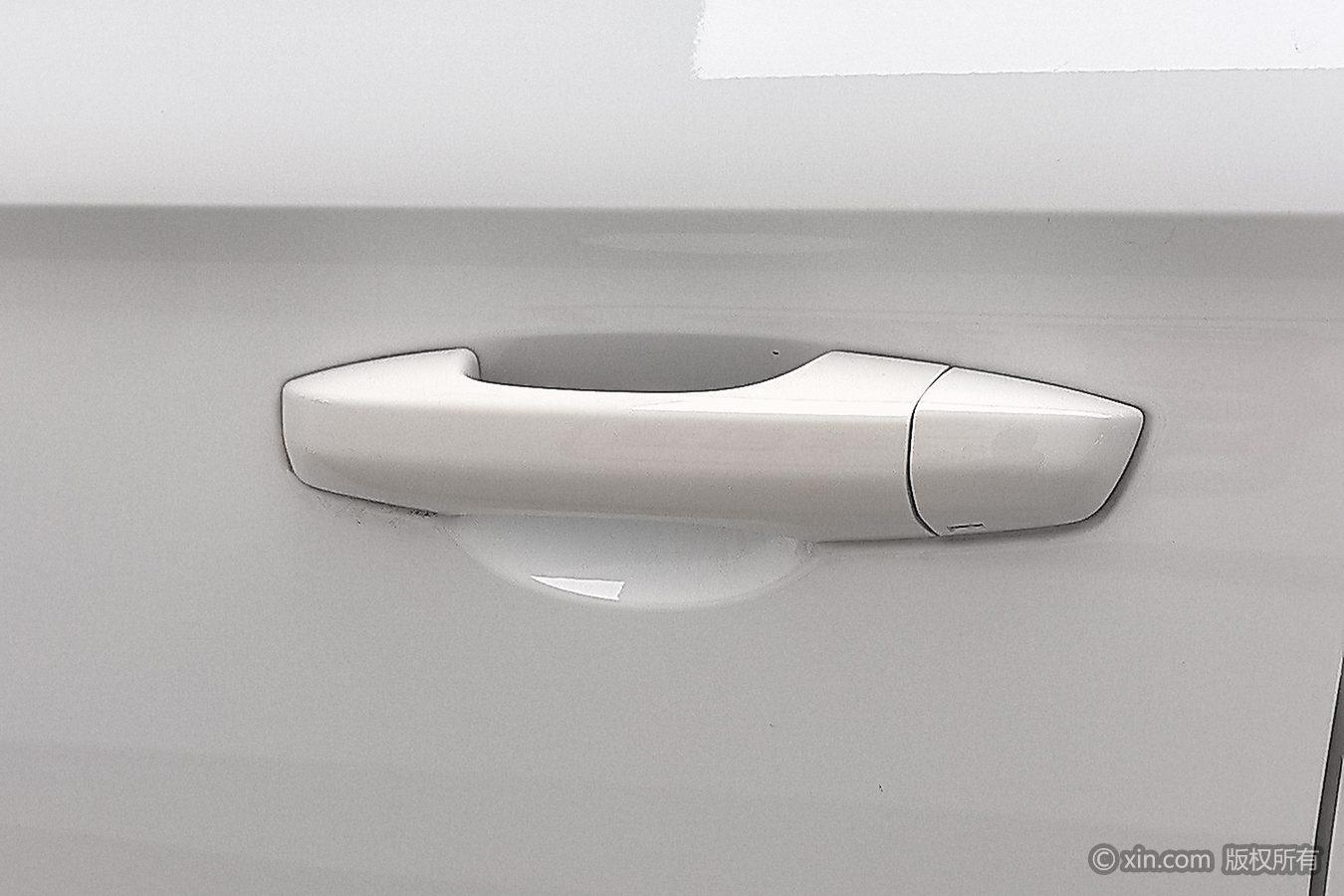 Geely Emgrand 2022 4 1.5L MT Luxury