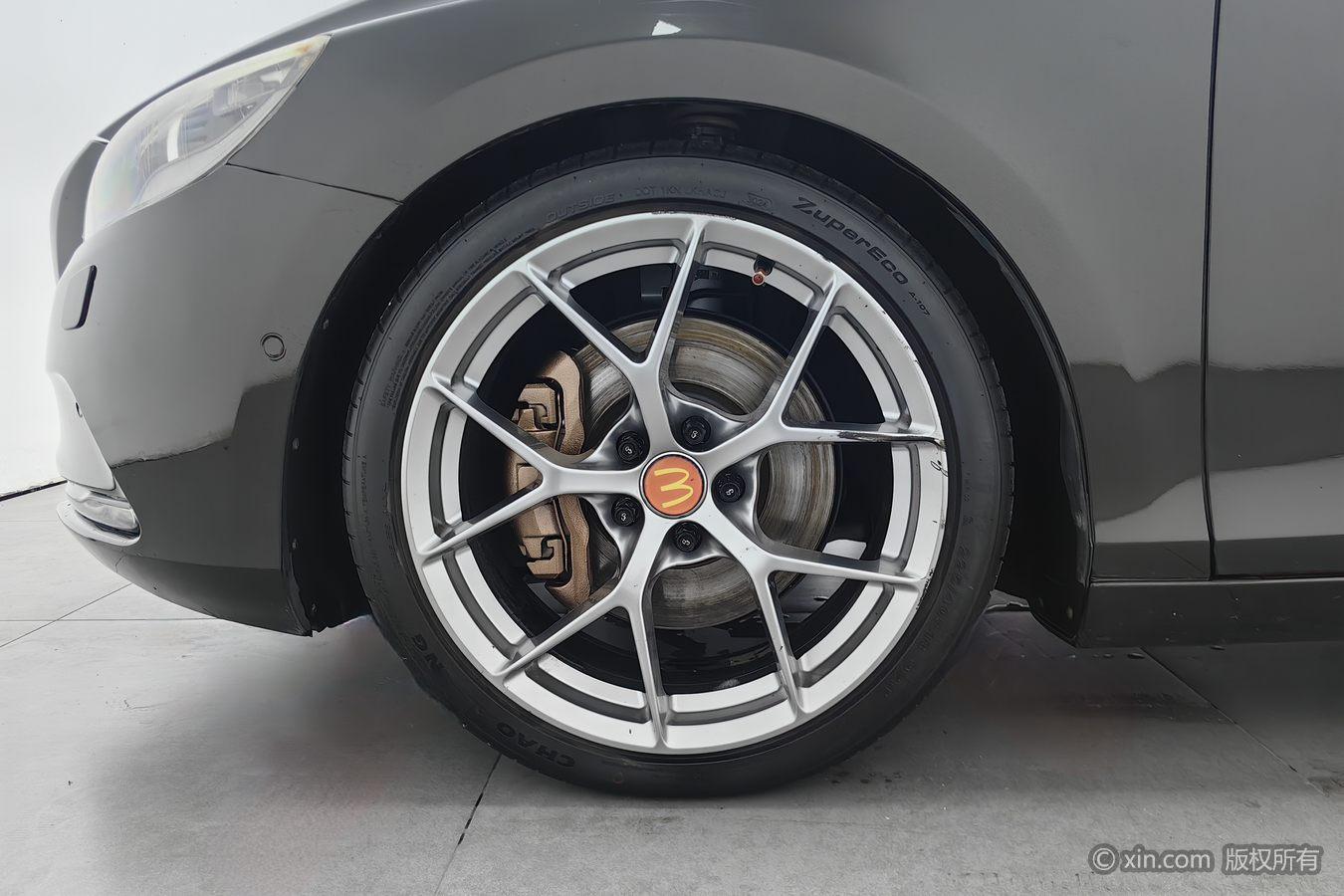 Volvo V40 2014 2.0T