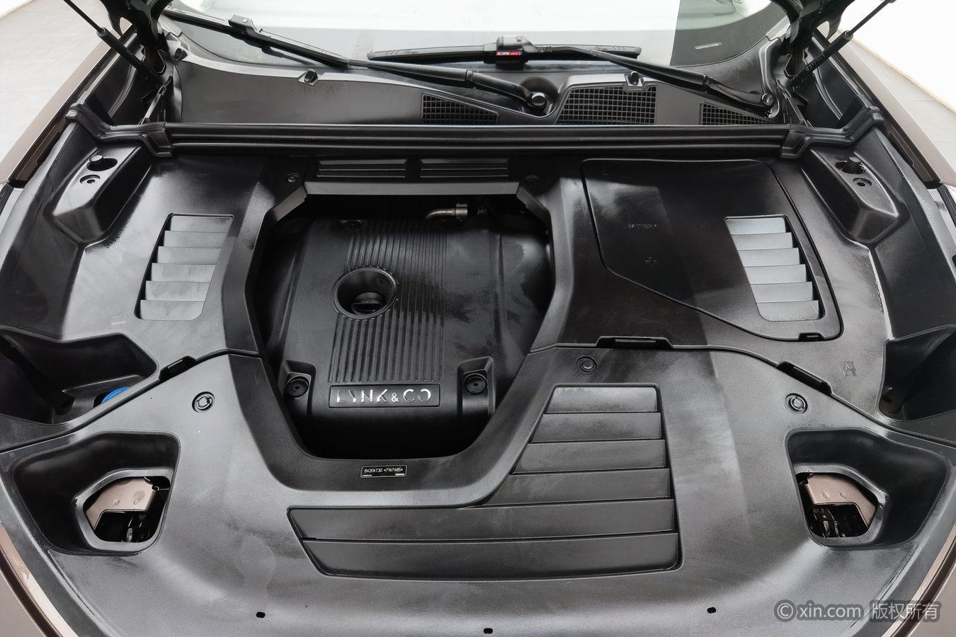 Lynk & Co 01 2017 2.0T Pro