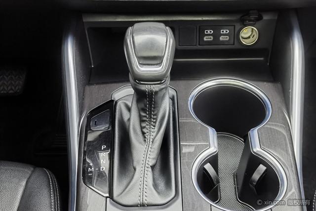 Toyota Crown Kluger 2022 2.0 T AT 4 WD — фото 15