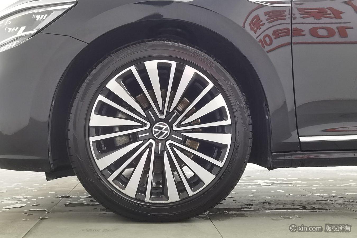 Volkswagen Passat 2020 330TSI Luxury VI