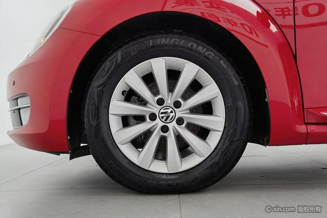 Volkswagen Beetle 2015 180 TSI — фото 10
