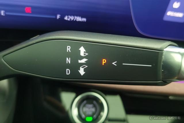 Buick Envision 2024 Plus 28 T 2 WDLuxury — фото 13