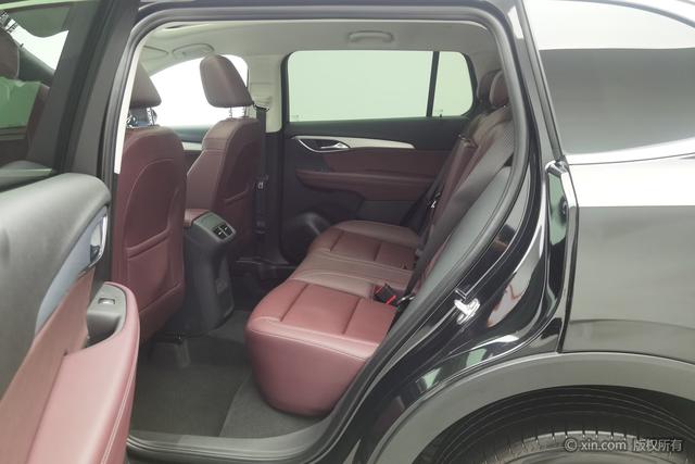 Buick Envision 2024 Plus 28 T 2 WDLuxury — фото 20