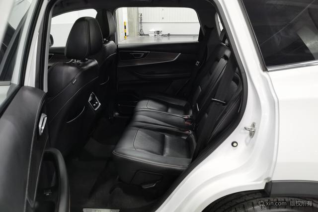 Chery Tiggo 8 2019 1.6 TGDI AT — фото 19