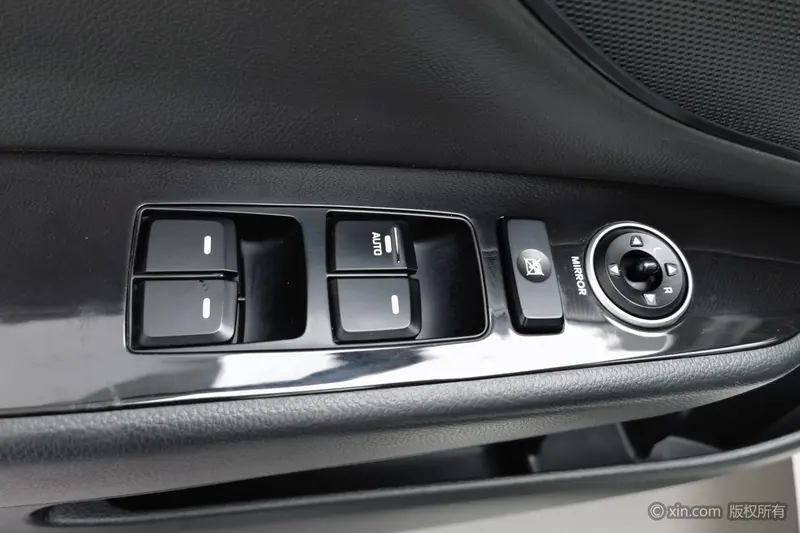 Hyundai Mistra — фото 17