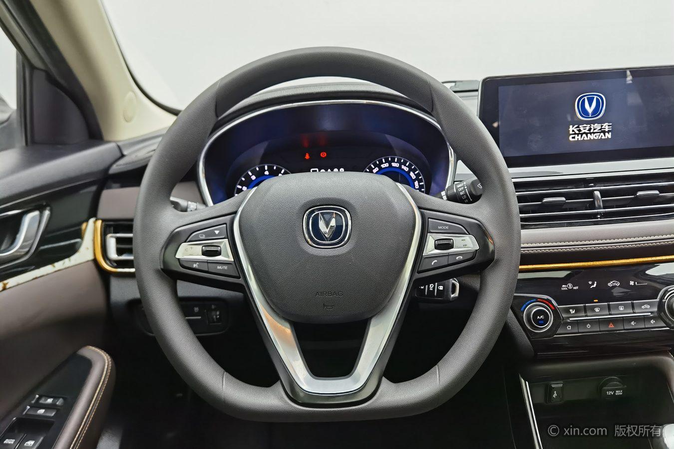 Changan Eado DT 2018 1.6L МКПП zhi xiang xing