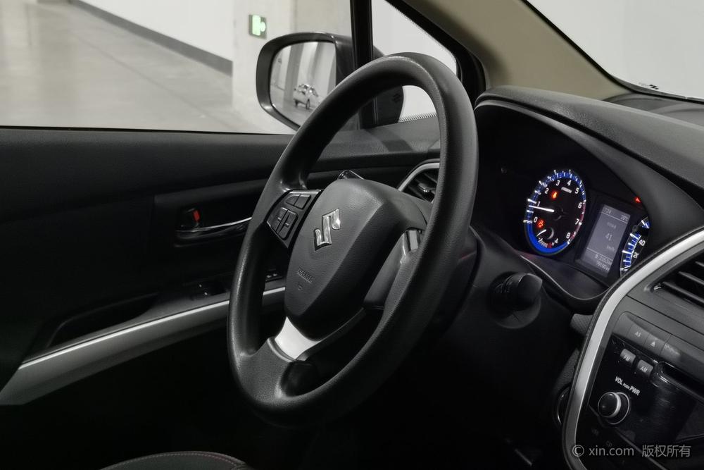 Suzuki S-Cross, фото 17