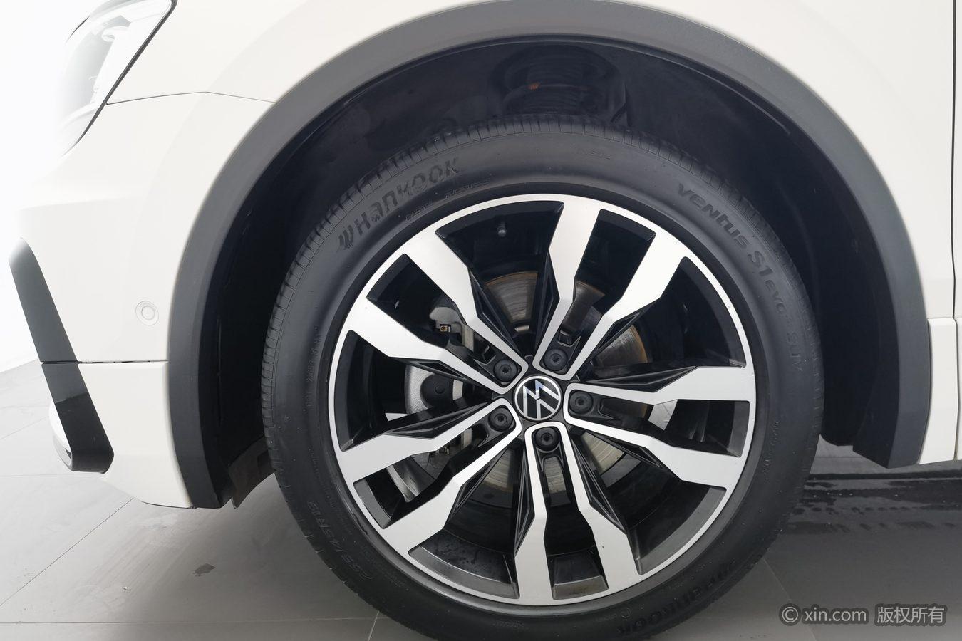 Volkswagen Tiguan L L 2021 330TSI AT R-Line