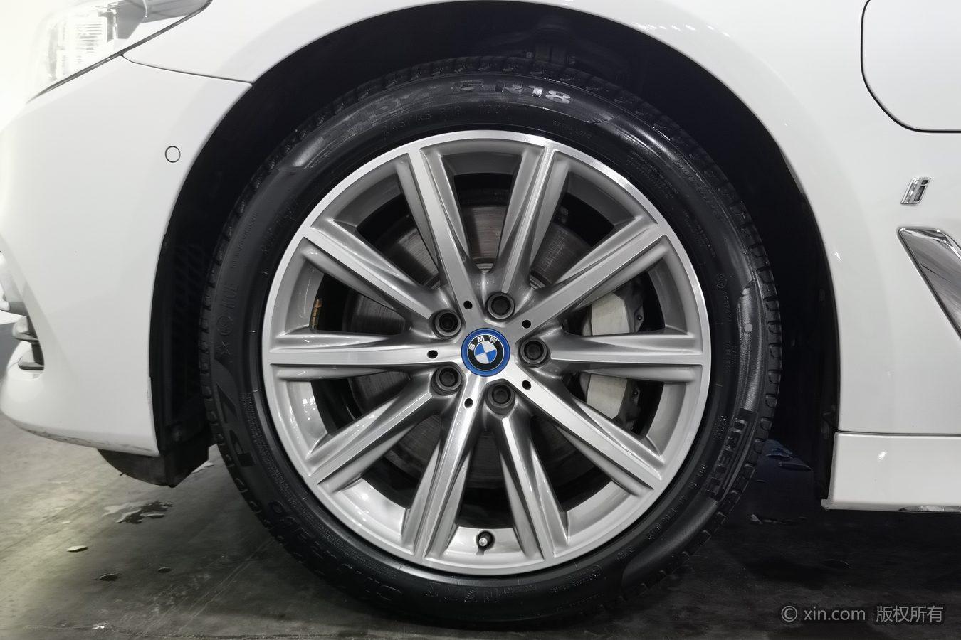 BMW 5 серииPHEV 5 PHEV 2019 530Le Luxury